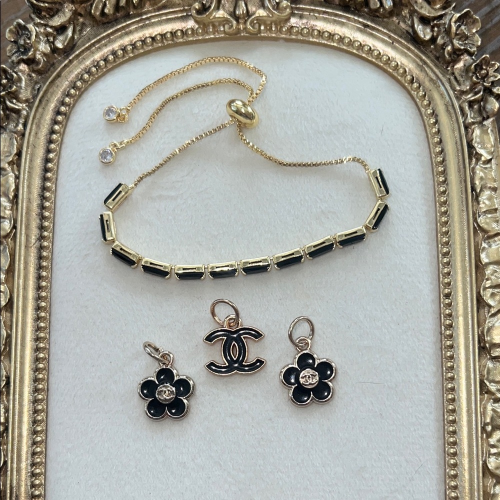 CHANEL Gold and Black mini charms - Picture 1 of 3